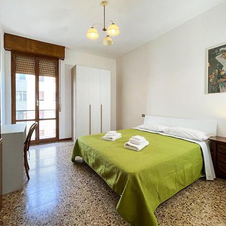 Hotel Casa Gramsci - Affitti Brevi Italia Modena Exterior foto